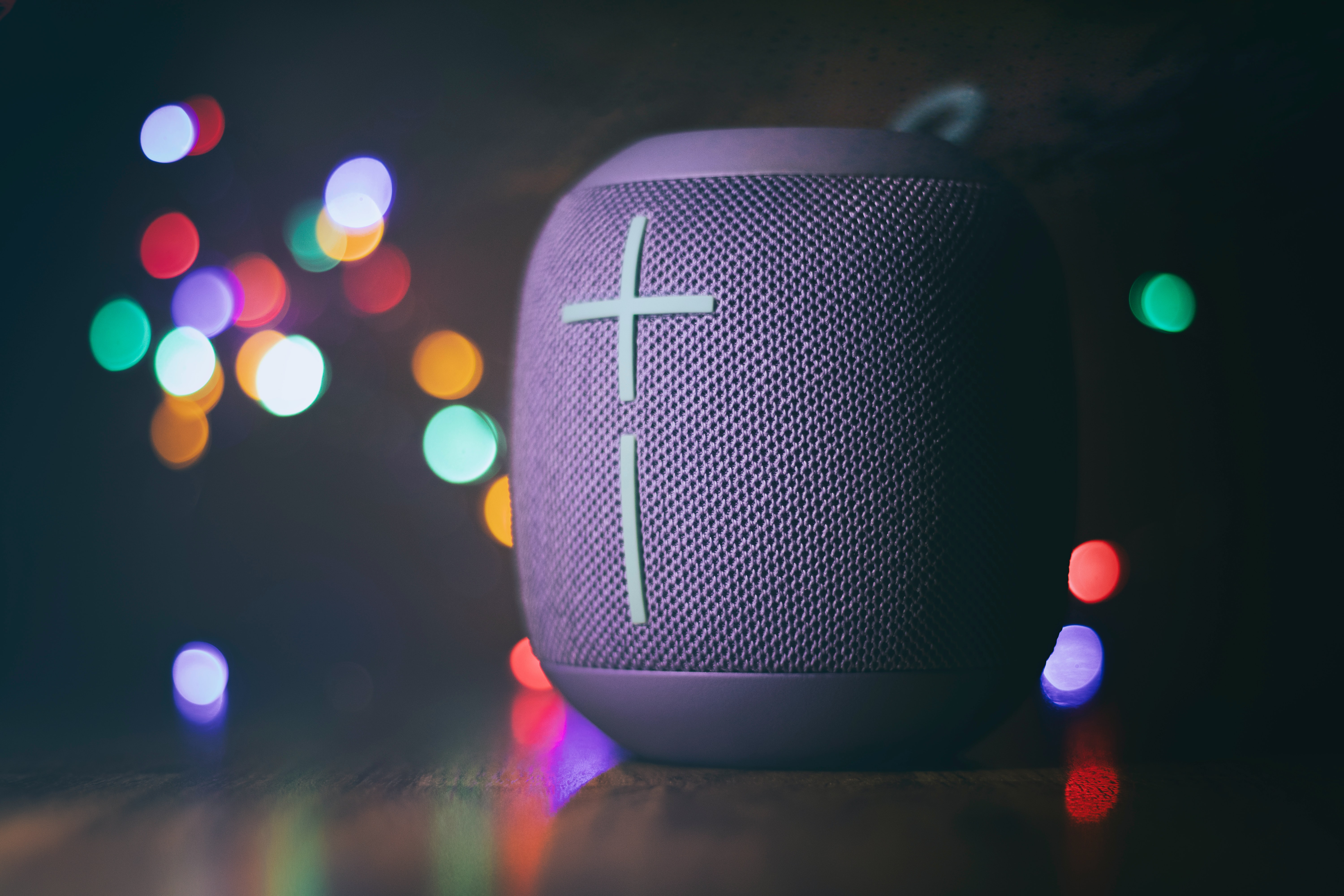 how to make bluetooth speaker play louder (featured image)