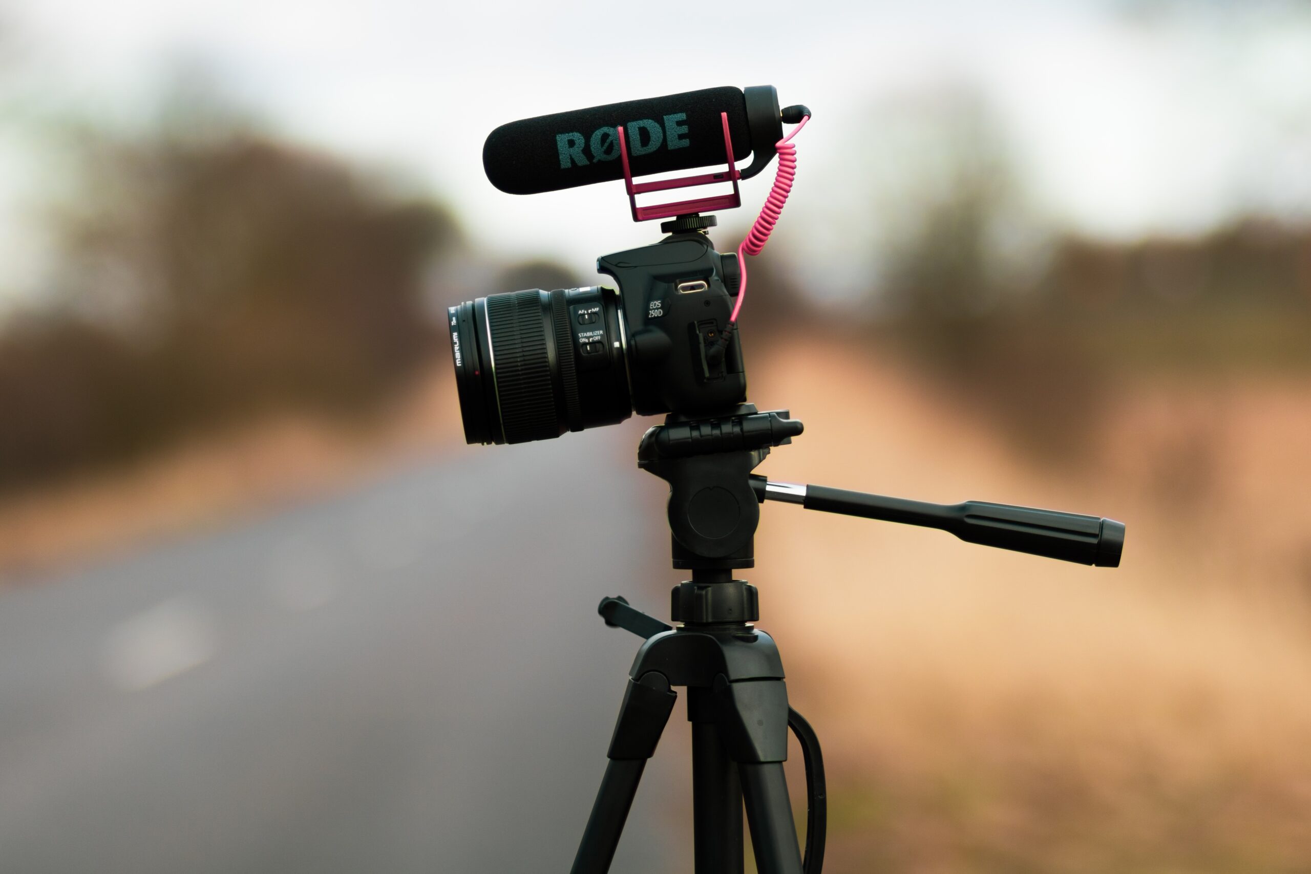 how to choose the best camera for vlogging with good audio